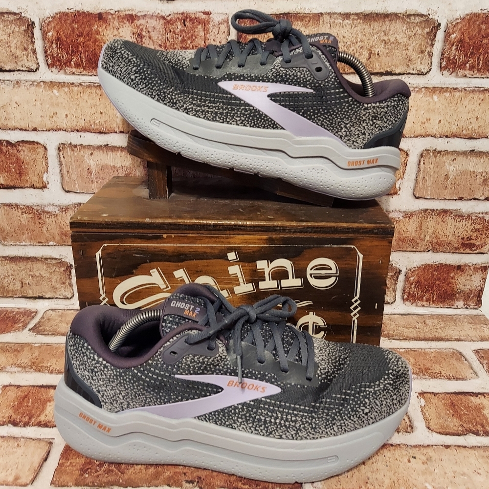 Pre-owned 2024 Brooks Ghost Max 2